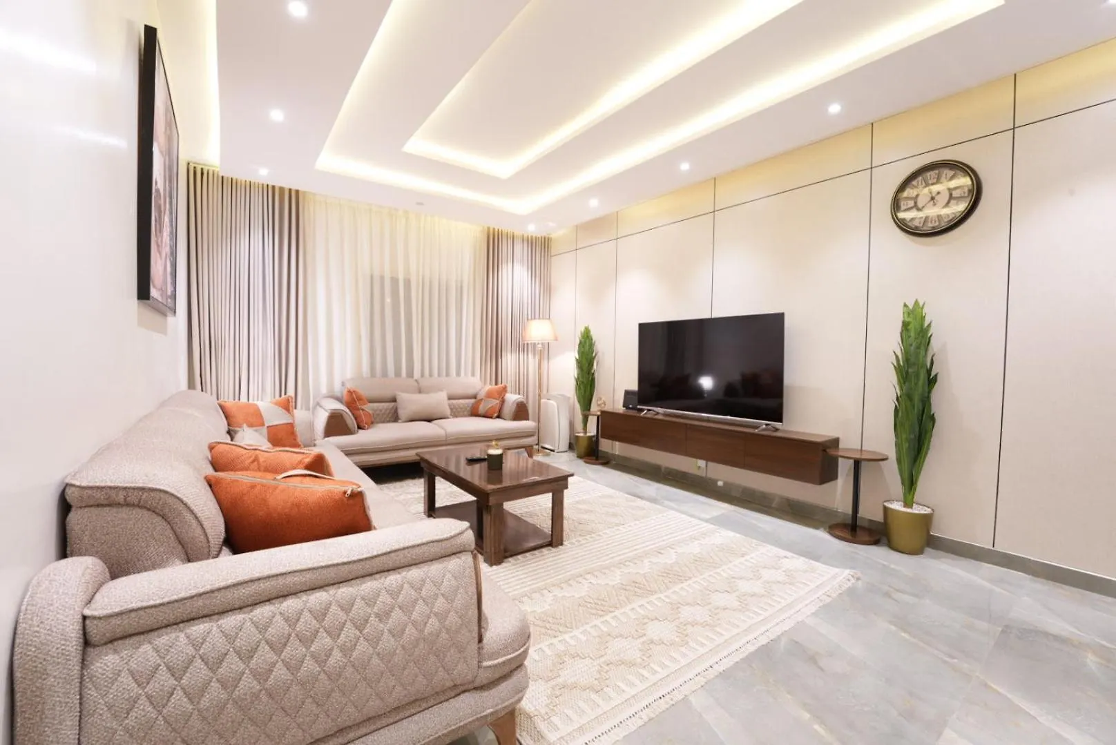 شقة بتصميم انيق بحي العقيق location